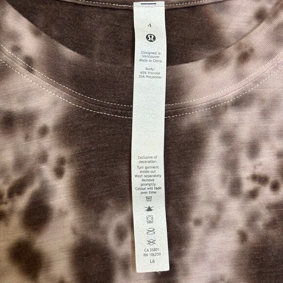 Lululemon tee women’s purple size 4 crew neck tie dye - Picture 2 of 4